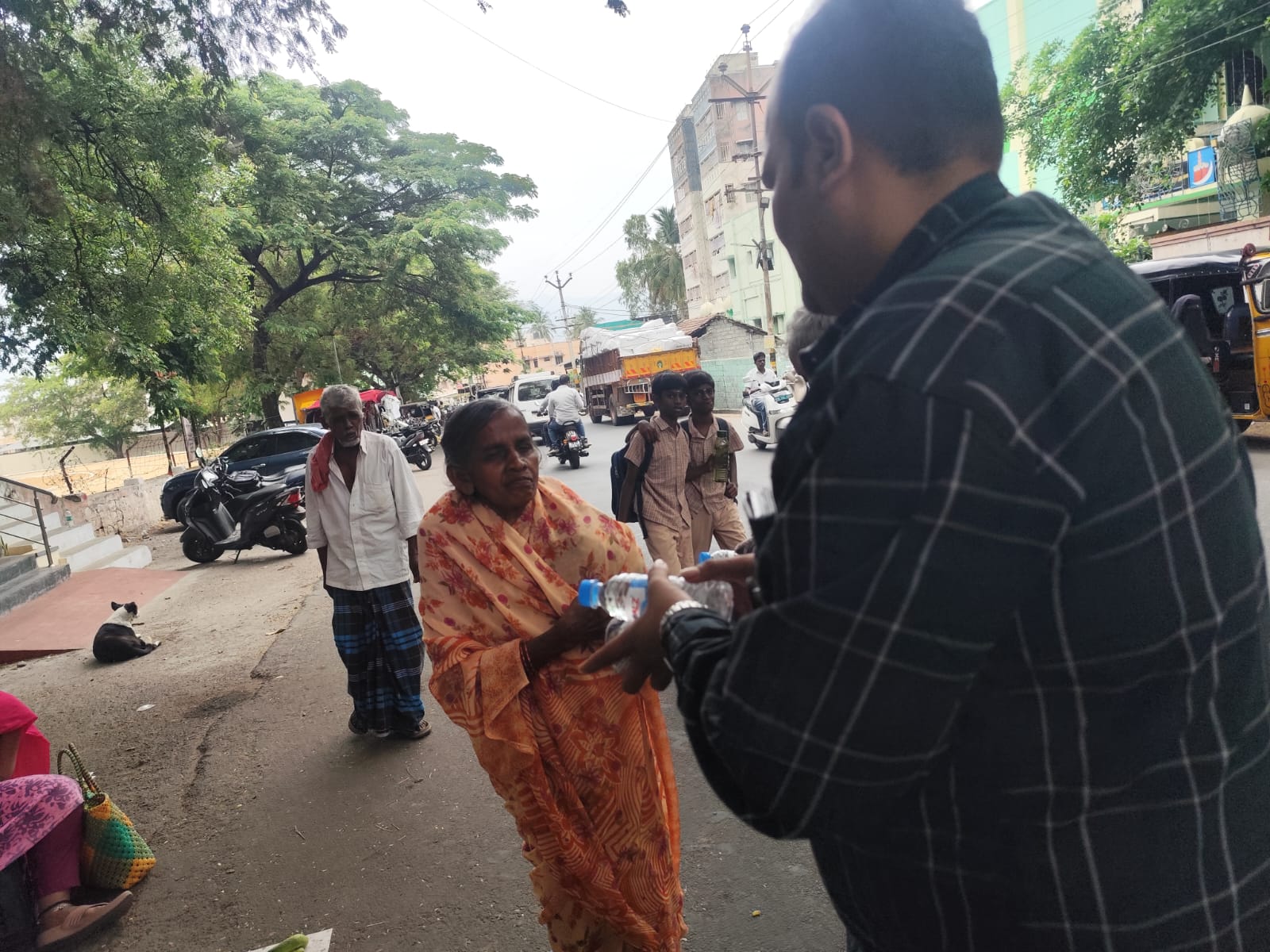 Flowrish Foundation சார்பாக18/03/2026 அன்று அன்னதானம்