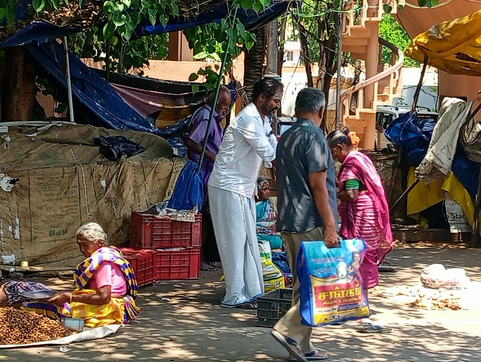03-04-2026 – Mrs Sangeetha பிறந்தநாளை முன்னிட்டு Flowrish Foundation இணைந்து நடத்திய அன்னதான விழா