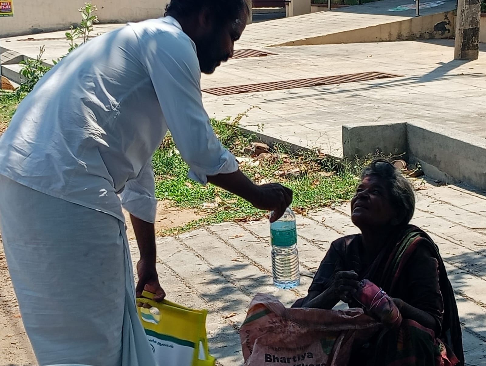 03-04-2026 – Mrs Sangeetha பிறந்தநாளை முன்னிட்டு Flowrish Foundation இணைந்து நடத்திய அன்னதான விழா