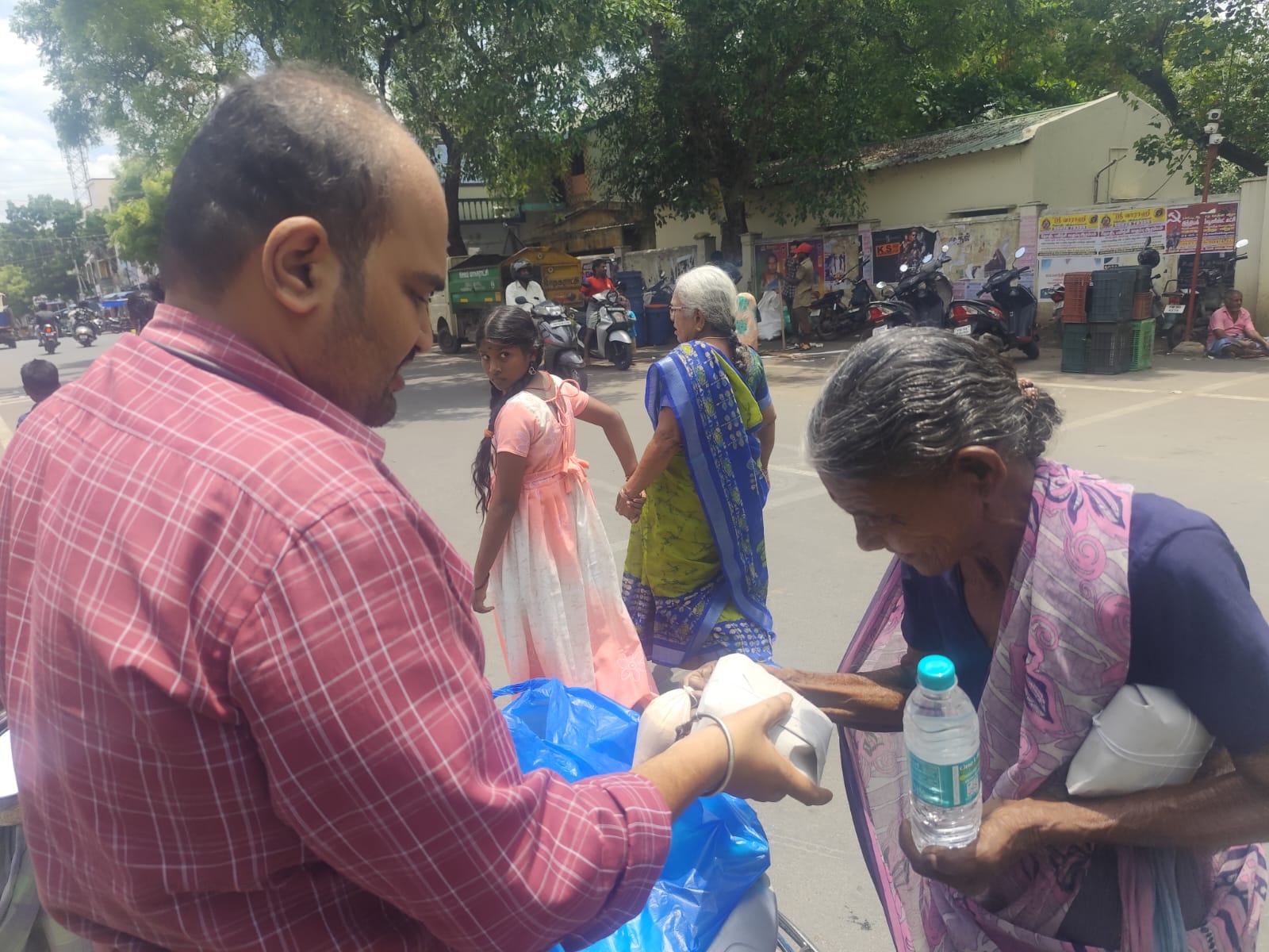 🎉 மாஸ்டர் B.V. இனியன் பிறந்தநாள் விழா & அன்னதான நிகழ்ச்சி | Flowrish Foundation 🎂