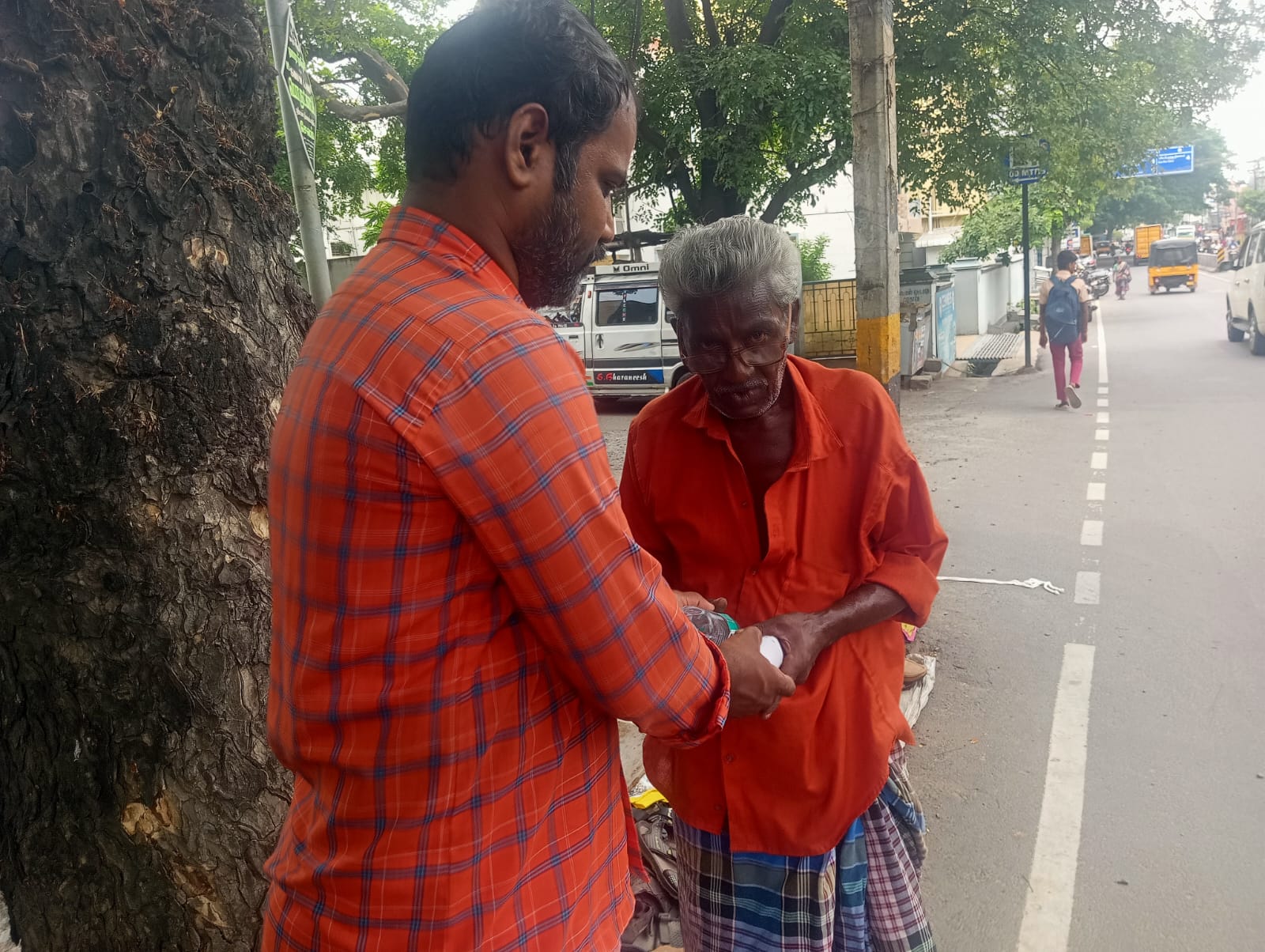 பசியை போக்குவோம் – அன்பை பகிர்வோம்