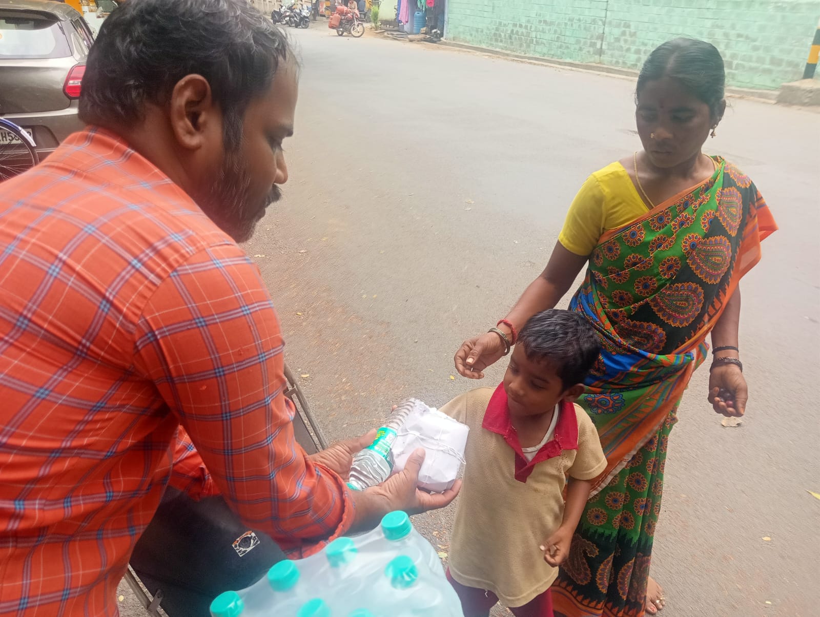 பசியை போக்குவோம் – அன்பை பகிர்வோம்