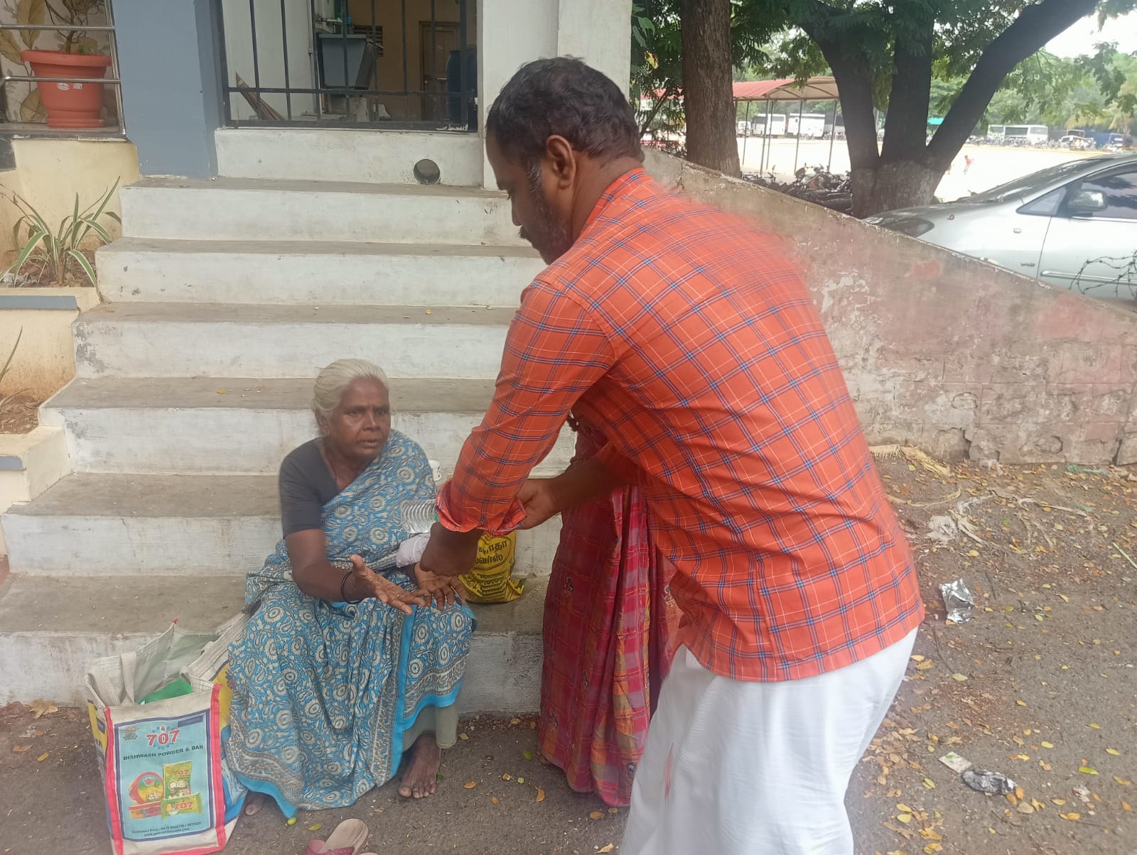 பசியை போக்குவோம் – அன்பை பகிர்வோம்