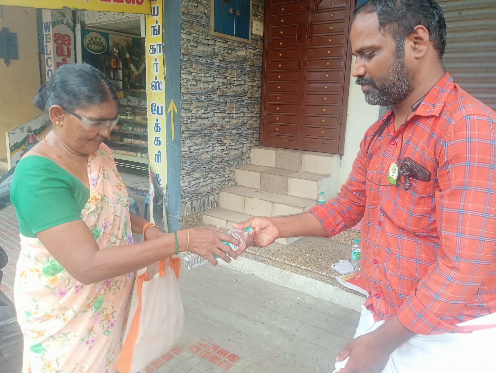 பசியை போக்குவோம் – அன்பை பகிர்வோம்