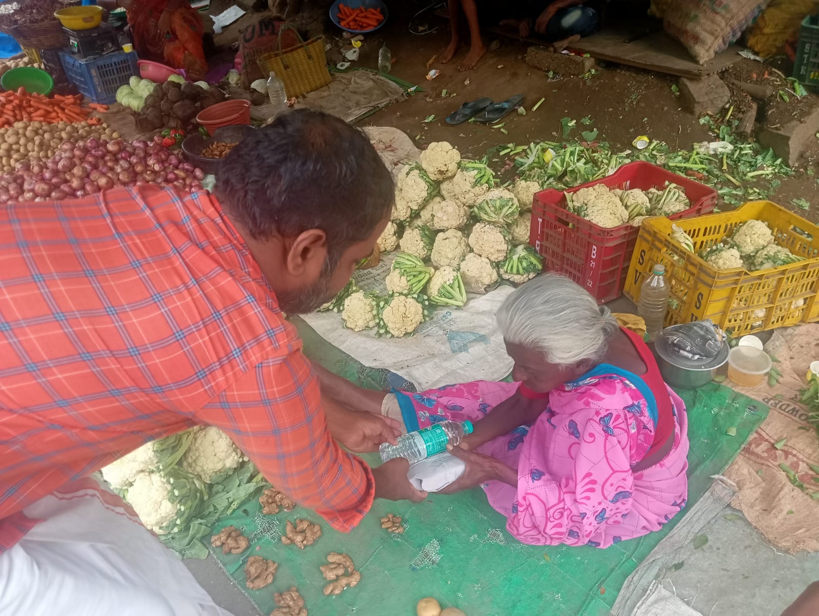 பசியை போக்குவோம் – அன்பை பகிர்வோம்