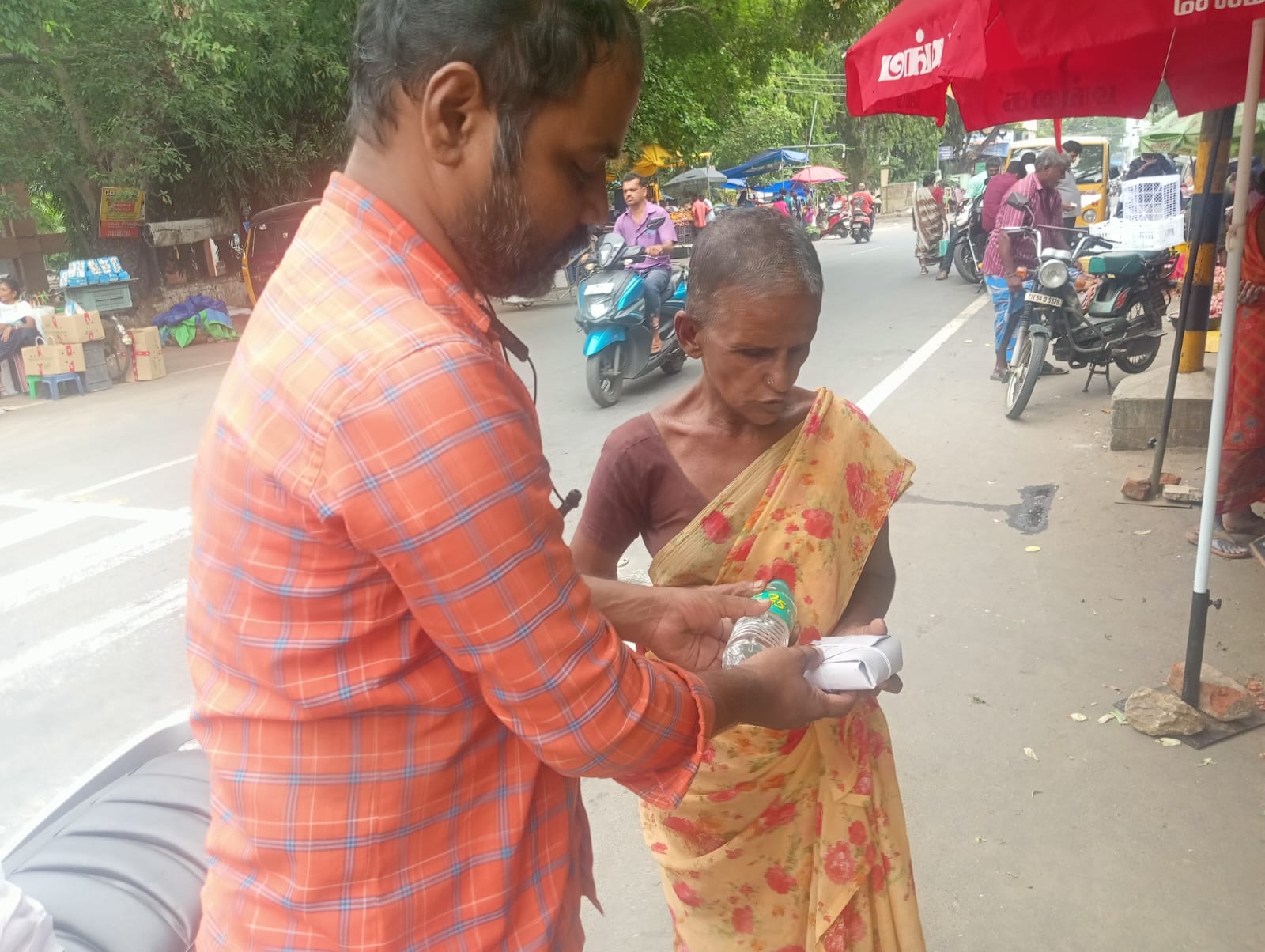 பசியை போக்குவோம் – அன்பை பகிர்வோம்