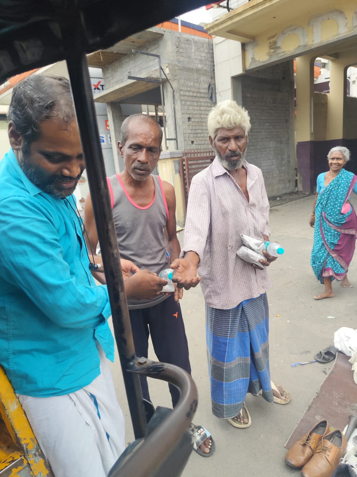 தமிழ் மொழியின் பிறந்தநாளை முன்னிட்டு Flowrish Foundation சார்பில் அன்னதானம் | 20.07.2026 | Salem