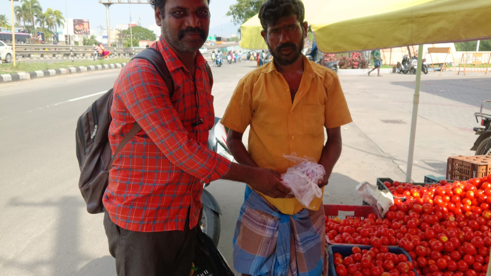 V.மதுரவேலனின் & பாலாஜி பிறந்தநாளை முன்னிட்டு Flowrish Foundation சார்பில் 100 நபர்களுக்கு அன்னதானம் | 30.08.2026 | Salem