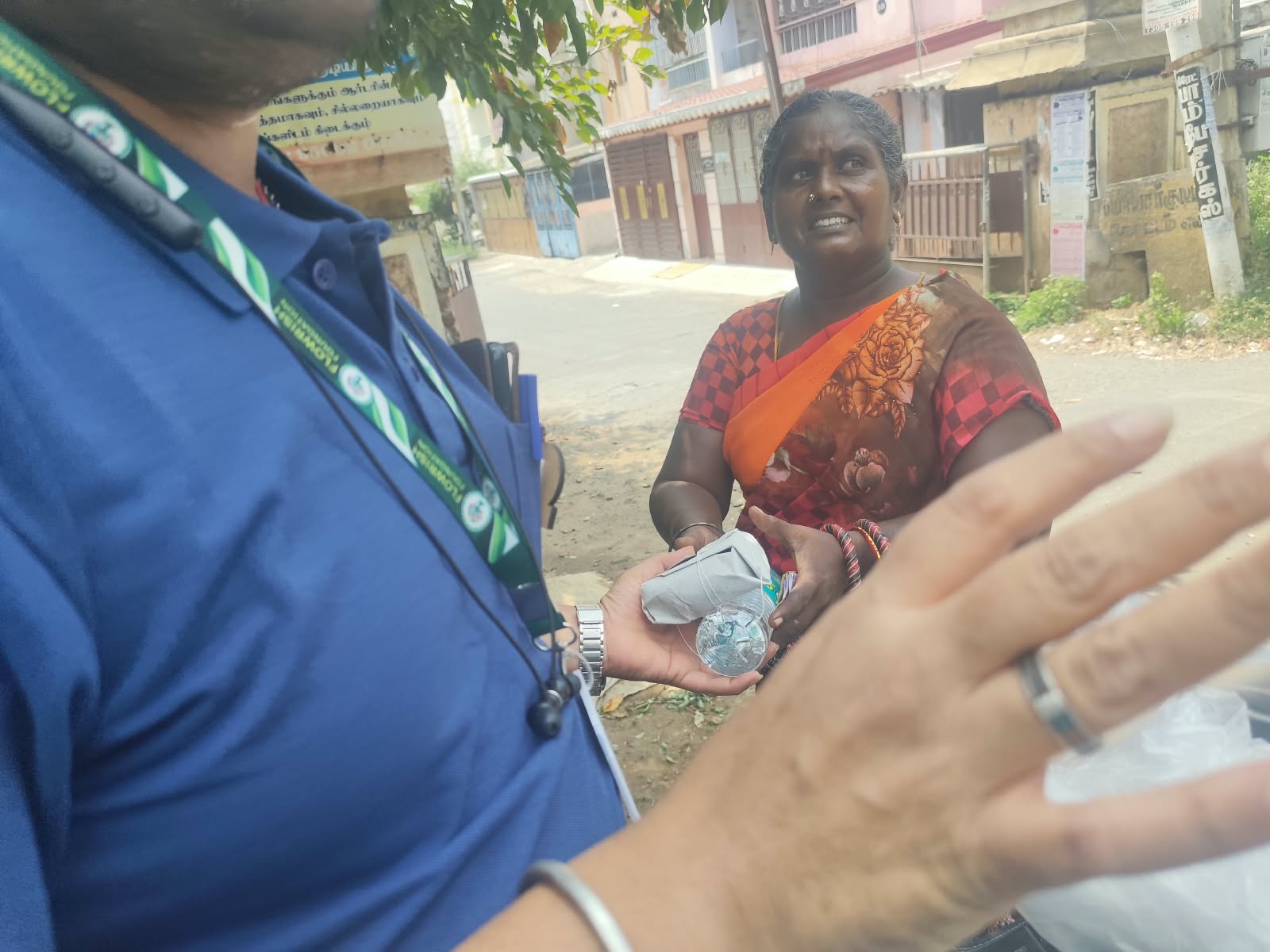 தமிழரசி அம்மா அவர்களின் 2ஆம் ஆண்டு நினைவு நாளை முன்னிட்டு, 12.10.2026 அன்று அன்னதானம் மற்றும் வஸ்திர தானம் வழங்கப்பட்டது.